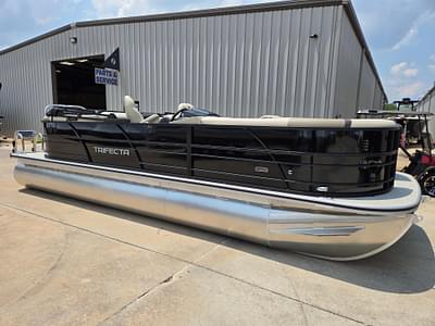 BOATZON | Trifecta CS 24RF 2025