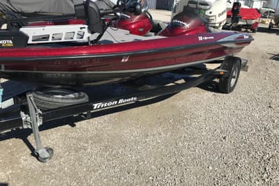 BOATZON | Triton 18 Explorer 2008