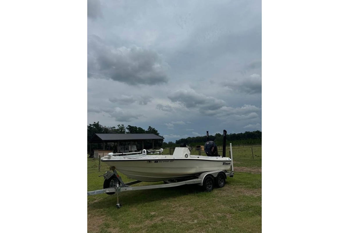 2006 Triton 191 LTS - Sold Boat