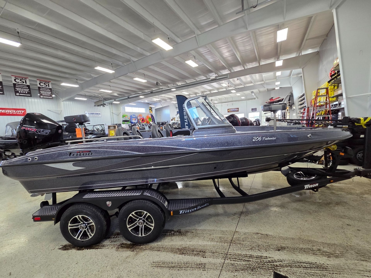 2026 Triton 206 Fishunter - Sold Boat