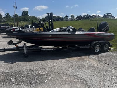 BOATZON | Triton 21 HP ELITE 2012