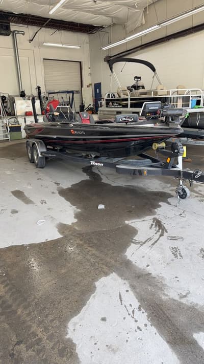 BOATZON | Triton 21TRX TRITON 2018