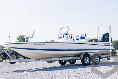 BOATZON | Triton 240 LTS 2008