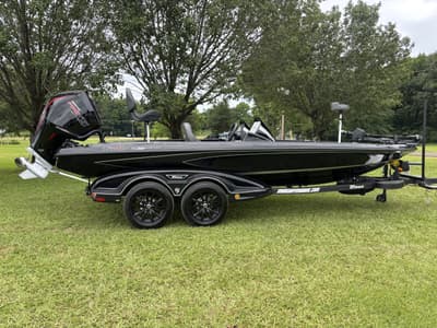 BOATZON | Triton Boats 21XP Patriot 2026
