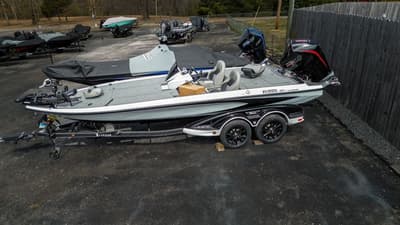 BOATZON | Triton Boats 21XP Patriot 2026