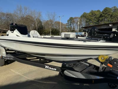 BOATZON | Triton Boats XP Patriot 20 2026