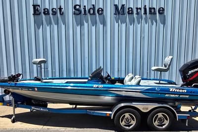 BOATZON | Triton TR21 2000