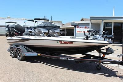 BOATZON | TRITON TR21 X 2008 BOATZON | TRITON TR21 X 2008