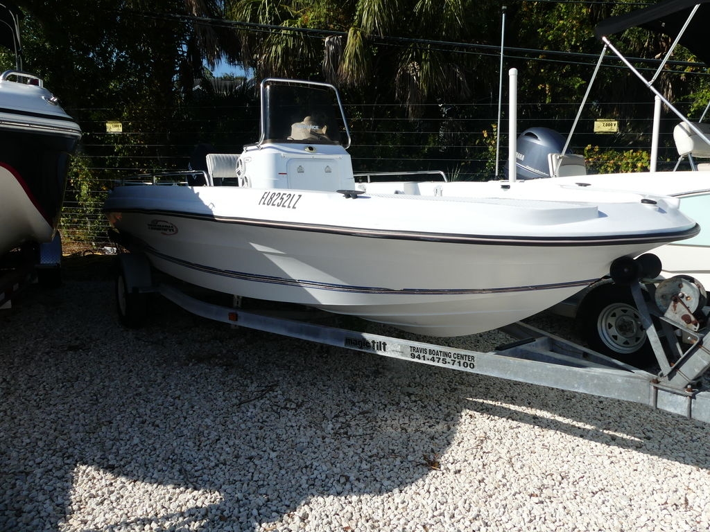 2002 Triumph Boats 190 BAY - Sold Boat
