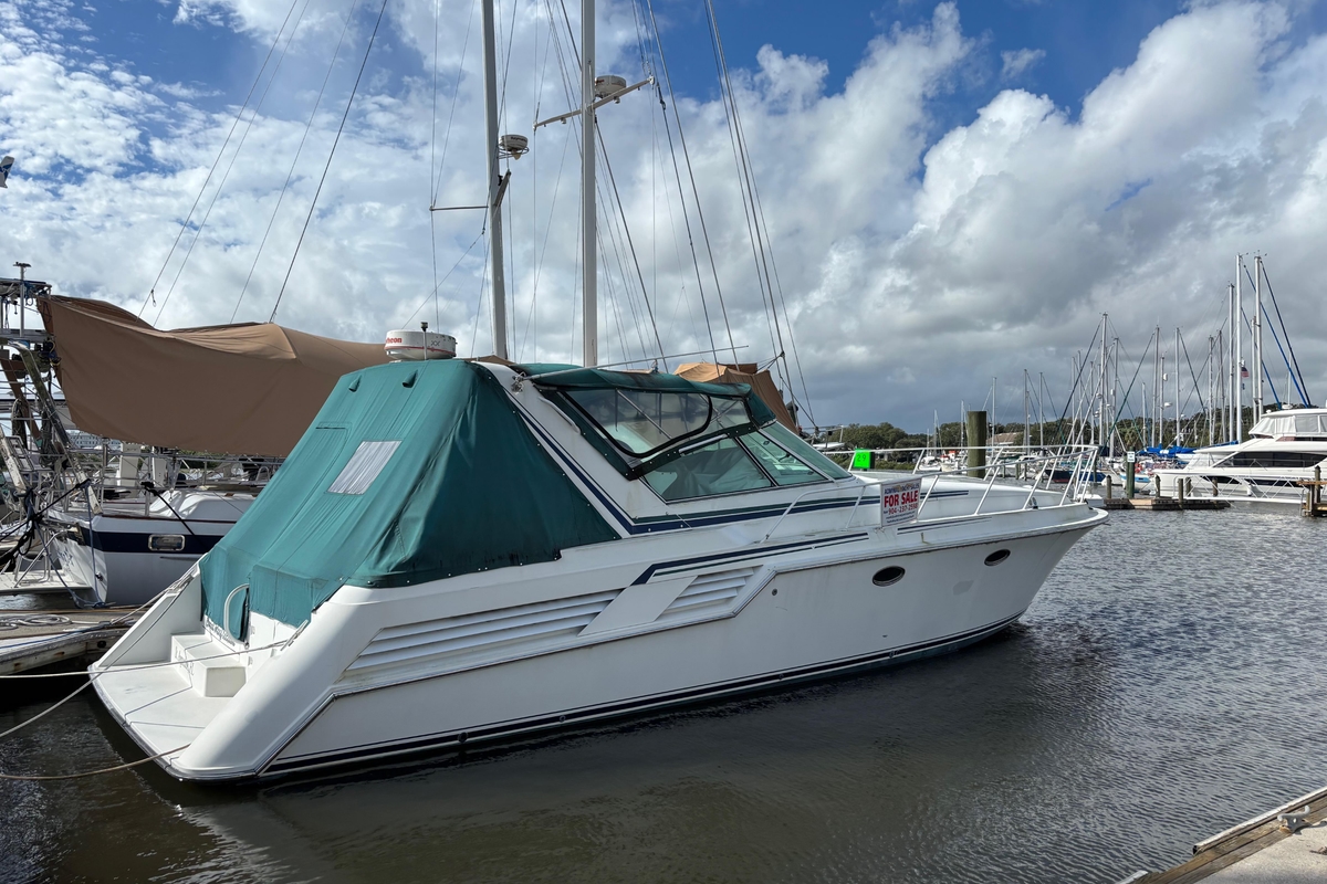 1991 Trojan 12 Meter Express 400 - Sold Boat