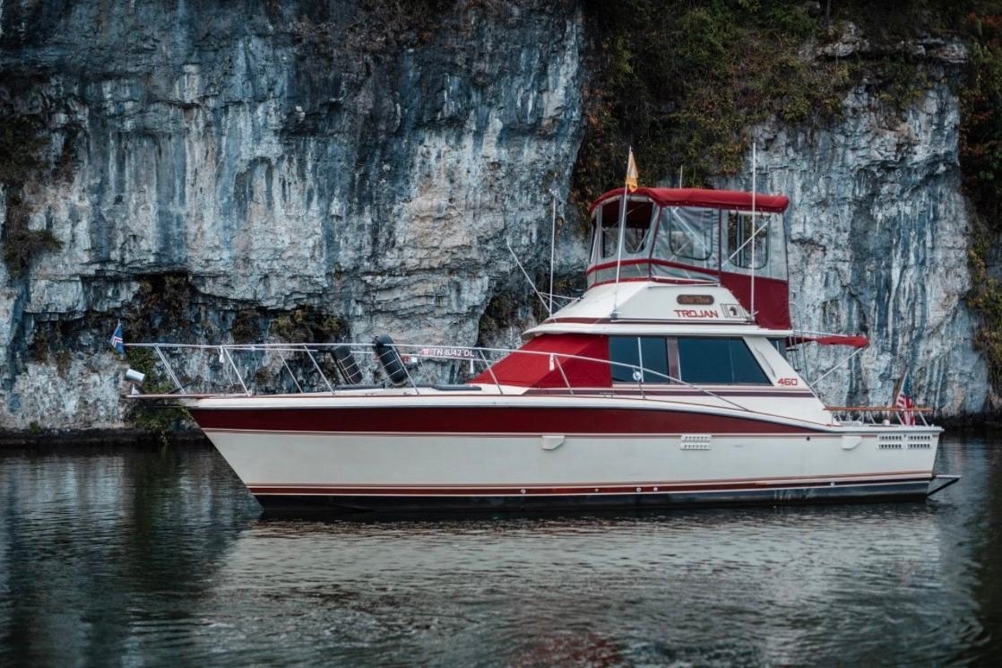 1982 Trojan F36 Convertible - Sold Boat