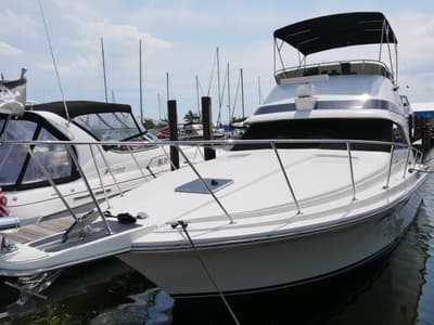 BOATZON | Trojan International 108 Meter Sedan 1987