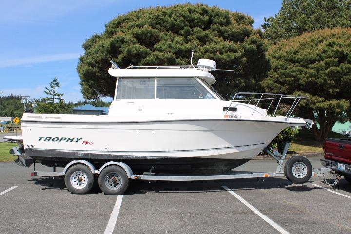 2006 Trophy 2359 Pro - Sold Boat