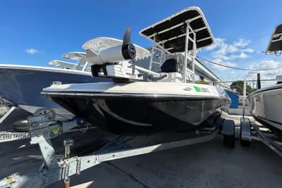 BOATZON | Trophy T18 Bay 2022