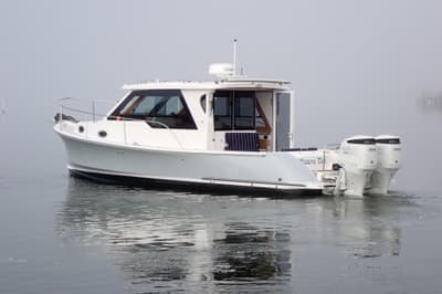 BOATZON | True North 34 Outboard Express 2023