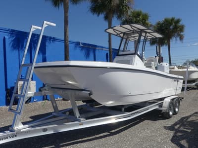 BOATZON | TWIN VEE 22 BAY CAT 2026