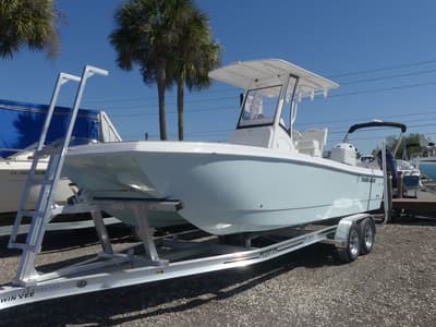 BOATZON | TWIN VEE 22 BAY CAT 2026