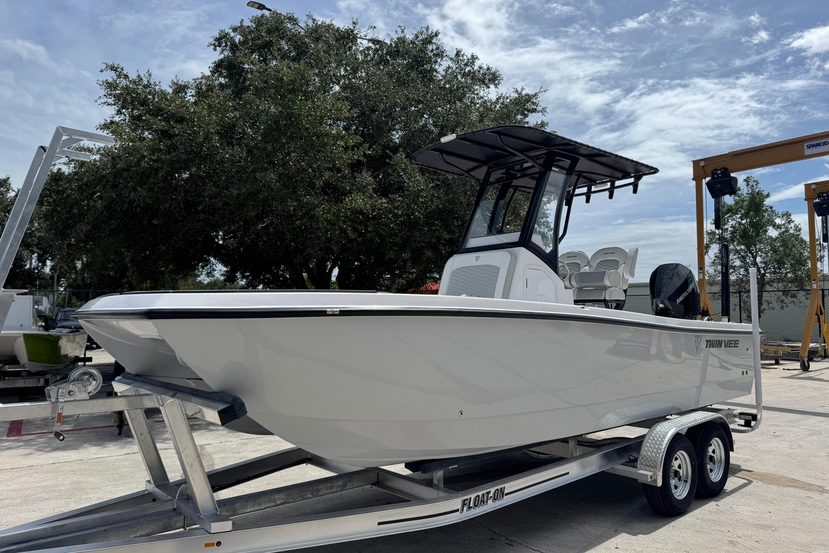 2026 Twin Vee 22 Bay Cat - Sold Boat