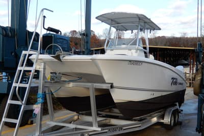 BOATZON | Twin Vee 240 CC GFX Limited Edition 2021