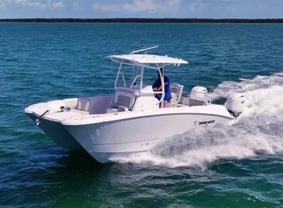 BOATZON | Twin Vee 240 GFX2 CC 2026