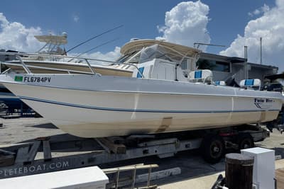 BOATZON | Twin Vee 26 Center Console 2015