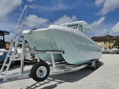 BOATZON | TWIN VEE 260 GFX2 2026