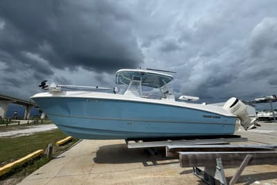BOATZON | Twin Vee 280 CC GF 2021