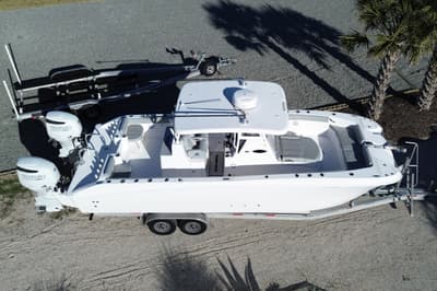 BOATZON | Twin Vee 280 GFX 2022