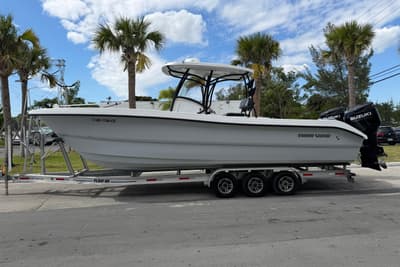 BOATZON | Twin Vee 310 CC GF 2021