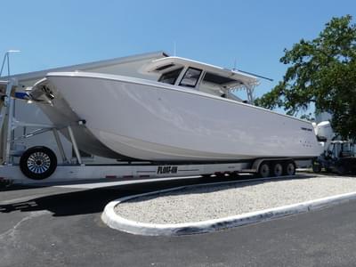 BOATZON | Twin Vee Powercats 400 Center Console GFX 2026