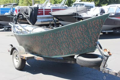 BOATZON | TWO GUYS 1754 1990