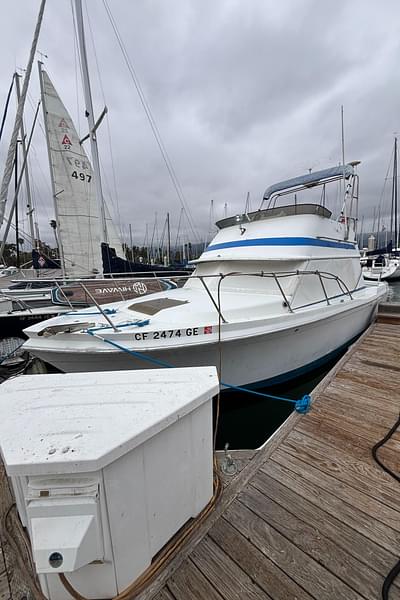 BOATZON | Uniflite 26 Sedan 1978