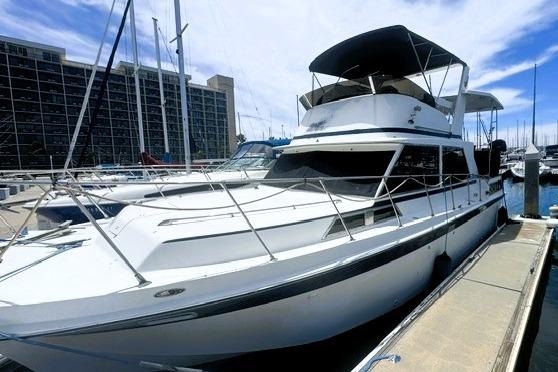 1972 Uniflite 36 Double Cabin Aft Cabin Motor Yacht - Sold Boat