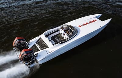 BOATZON | Valor V27 WIDEBODY 2027