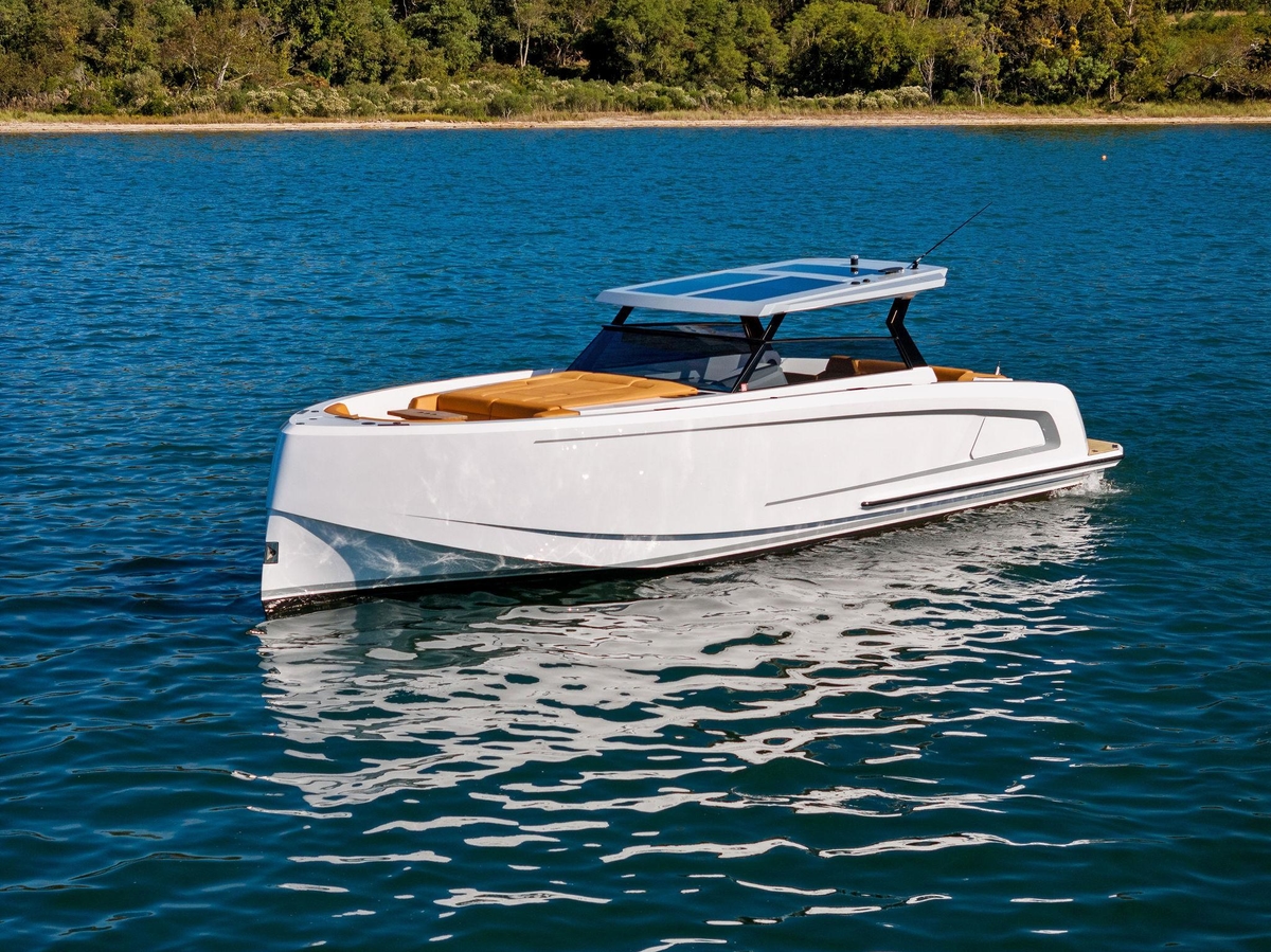 2021 Vanquish Yachts VQ 45 T Top - Sold Boat