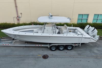 BOATZON | Venture 34 Center Console 1997