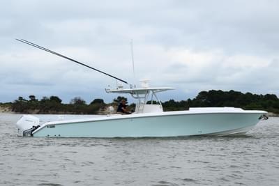 BOATZON | Venture 39 Cuddy 2008