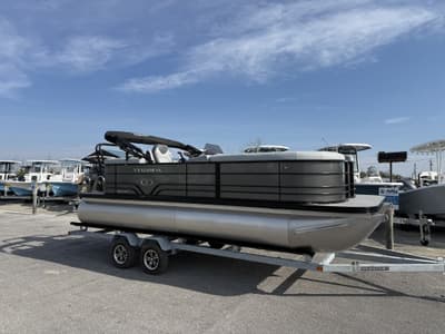 BOATZON | Veranda Vista View Series 20RCBITOON115HP 2026