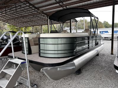 BOATZON | Veranda Vista View Series 22RC TRITOON 2026 BOATZON | Veranda Vista View Series 22RC TRITOON 2026