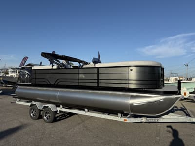 BOATZON | Veranda Vista View Series X22RC TRITOON 2026