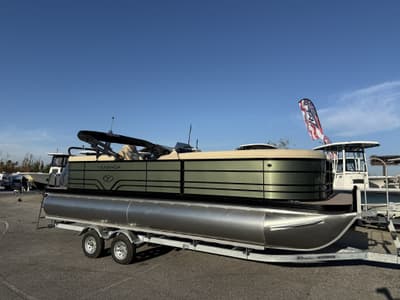 BOATZON | Veranda Vista View Series X22RCTRITOON150HP 2026