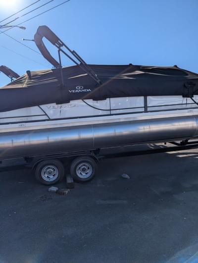 BOATZON | Veranda VR22RC Deluxe TriToon 2024