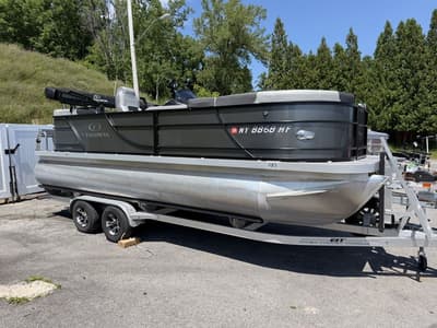 BOATZON | Veranda VR22RC Luxury TriToon 2022