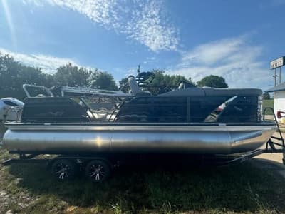 BOATZON | Veranda VR22VLB Deluxe TriToon 2024 BOATZON | Veranda VR22VLB Deluxe TriToon 2024