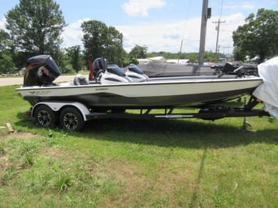 BOATZON | VEXUS AVX2080  Mercury 200L ProXS TM  Trailer 2026