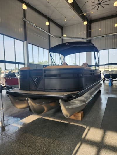 BOATZON | Viaggio by Misty Harbor Z22U Plus TriToon 27 Tubes 2027