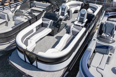 BOATZON | Viaggio D24U TriToon 27 Tubes 2026