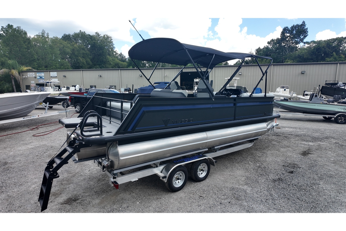 2027 Viaggio X22S - Sold Boat
