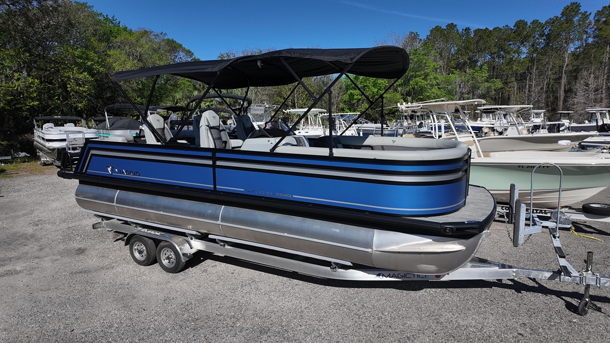 2025 Viaggio Z24Q - Sold Boat