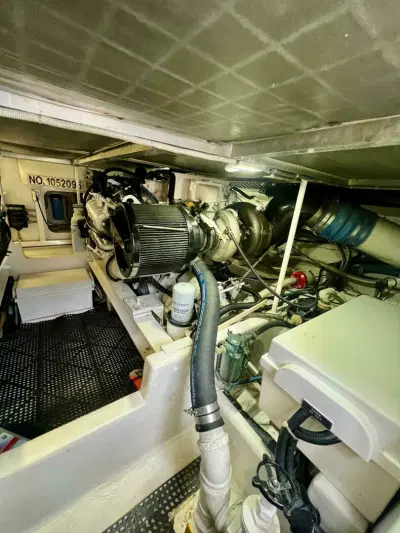 BOATZON | Viking 43 Convertible 1997